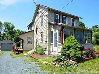 4553 Lehigh Dr, Walnutport, PA 18088