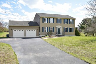 9 Frances Barber Dr, Hope Valley, RI 02832