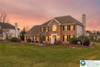 4748 York Dr, Orefield, PA 18069