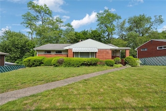 1341 Foxboro Dr, Monroeville, PA 15146