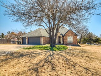 12261 Little Oak Cir, Guthrie, OK 73044