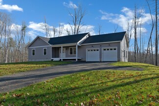 106 Westview Dr, Sanford, ME 04073