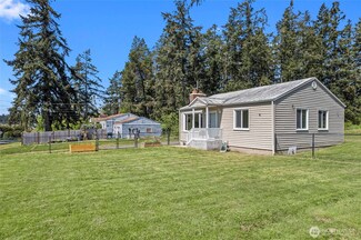 544 Easy St, Oak Harbor, WA 98277