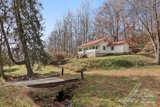 301 Parris Branch Rd, Sylva, NC 28779