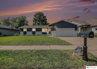 1409 Nelson Ln, Fremont, NE 68025