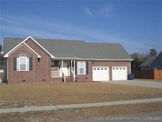 125 Mosswood Dr, Raeford, NC 28376