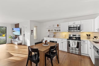 722 Sunny Pine Way Unit D1, Greenacres, FL 33415