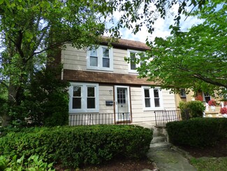 226 Highwood Ave, Highwood, IL 60040