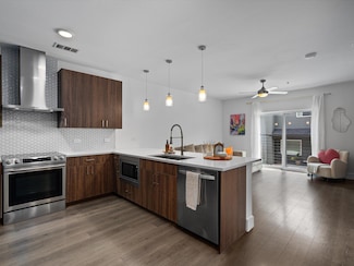 2213 Poquito St Unit 122, Austin, TX 78722