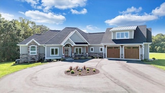 737 Camellia Place, Moneta, VA 24121