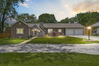 1957 S Hampton Ave, Springfield, MO 65807