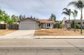 1728 Gettysburg Ave, Clovis, CA 93611