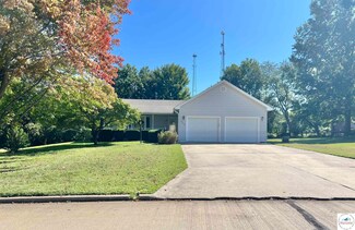 4065 Par 5 Dr, Sedalia, MO 65301