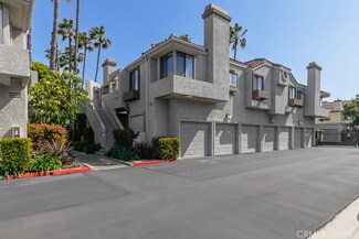 4762 Tiara Dr Unit 201, Huntington Beach, CA 92649