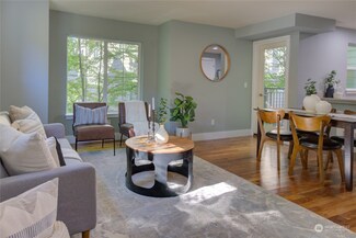 10711 Greenwood Ave N Unit B, Seattle, WA 98133