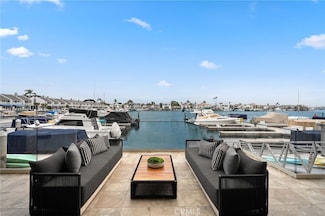 16449 Wimbledon Ln, Huntington Beach, CA 92649