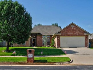 1920 Del Simmons Dr, Edmond, OK 73003