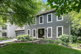 4774 Kings Way N, Gurnee, IL 60031