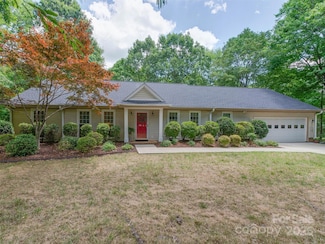 8413 Wellington Ln, Harrisburg, NC 28075