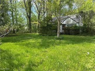 27272 Sprague Rd, Olmsted Falls, OH 44138