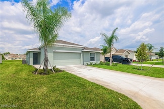 12142 Amber Waves Rd, Lehigh Acres, FL 33974