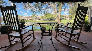 9012 Vineyard Lake Dr Unit 92107, Plantation, FL 33324