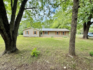 8030 Indiana Dr, Houston, MO 65483