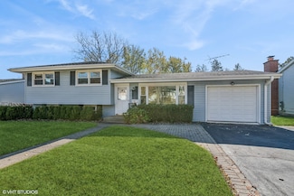 13 W James Way, Cary, IL 60013