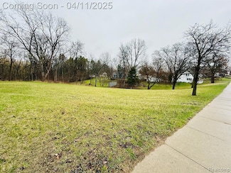 572 W Vienna St, Clio, MI 48420