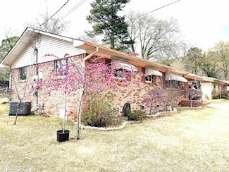 110 Sunset St, Hot Springs National Park, AR 71913