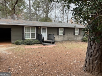 1993 Smokey Rd, Newnan, GA 30263