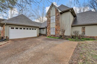301 Locust Grove Dr, Cordova, TN 38018