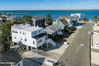 28 W Jacqueline Ave, Long Beach Township, NJ 08008