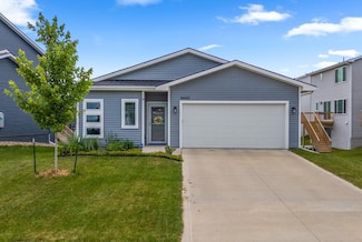 16660 Mill Pond Dr, Urbandale, IA 50323