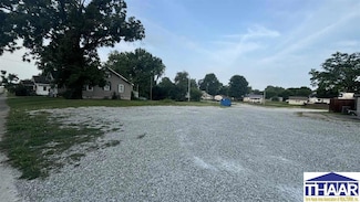 420 S Section St, Sullivan, IN 47882