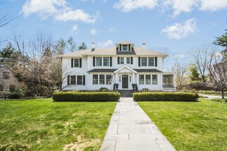 87 Salem St, Andover, MA 01810