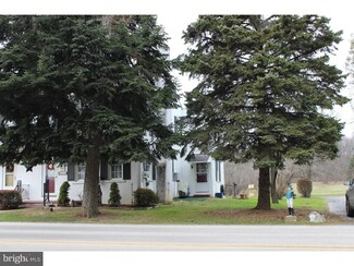 611 Hollow Rd, Phoenixville, PA 19460