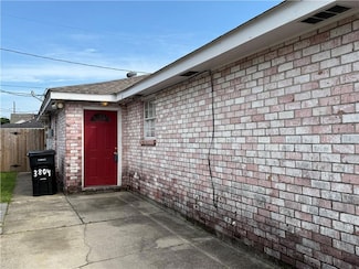 3804 Shangri la Dr, Chalmette, LA 70043