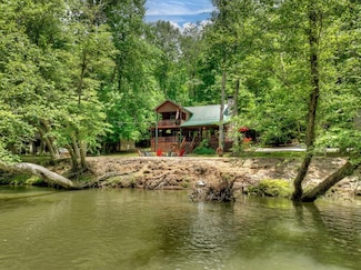 763 Centergate Dr, Ellijay, GA 30540