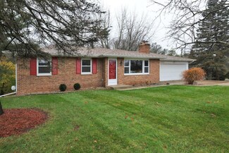2464 Spartan Dr, Kalamazoo, MI 49004