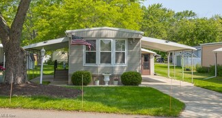 116 Hickory Cir, Elyria, OH 44035