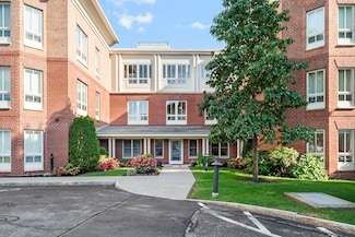 629 Hammond St Unit WPH4, Chestnut Hill, MA 02467