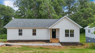 1040 Coronado Ln, Lynchburg, VA 24502