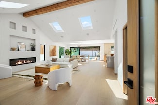 5900 W 74th St, Los Angeles, CA 90045
