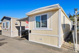 402 63rd St Unit 90, San Diego, CA 92114