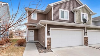 230 Red Oak Ct, Norwalk, IA 50211