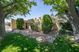 3027 General Chennault St NE, Albuquerque, NM 87111