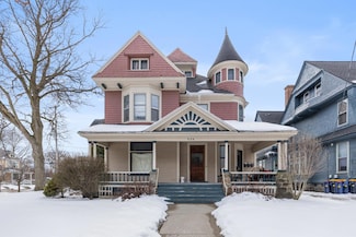 624 Cherry St SE, Grand Rapids, MI 49503
