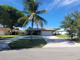 8661 SW 200th St, Cutler Bay, FL 33189
