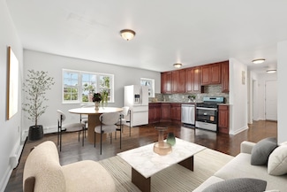 768 E 230th St, Bronx, NY 10466